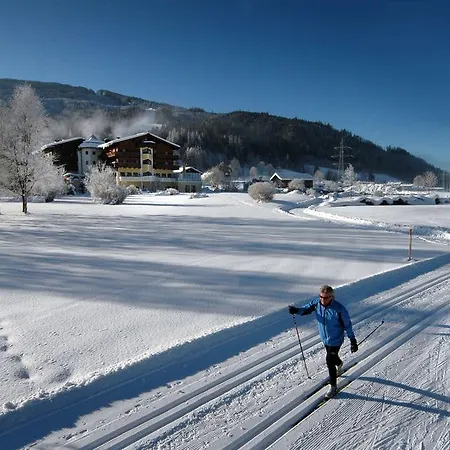 ツム ユンゲン レｰマー 4*