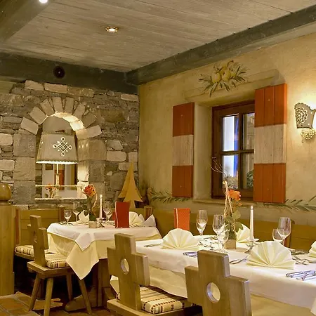 ツム ユンゲン レｰマー