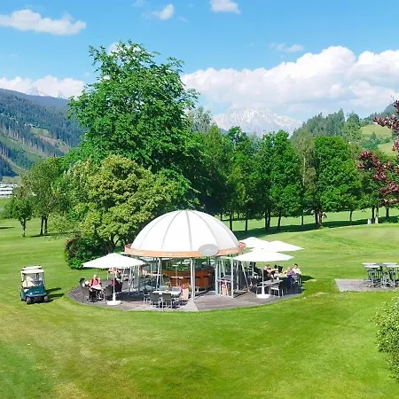 ホテル ツム ユンゲン レｰマー