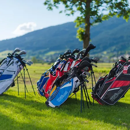 ツム ユンゲン レｰマー 4*