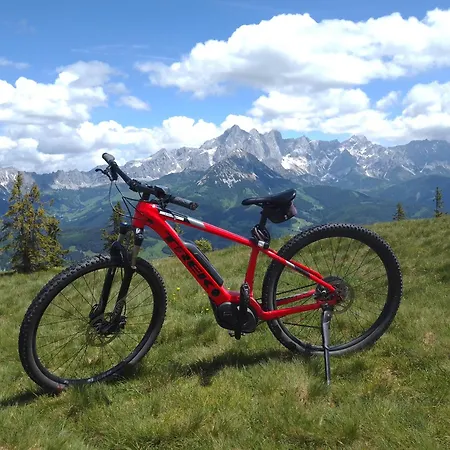 ツム ユンゲン レｰマー ラートシュタット