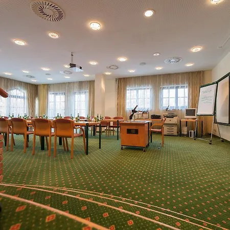 Zum Jungen Romer Hotel 4*
