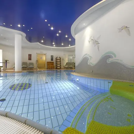 ホテル ツム ユンゲン レｰマー ラートシュタット